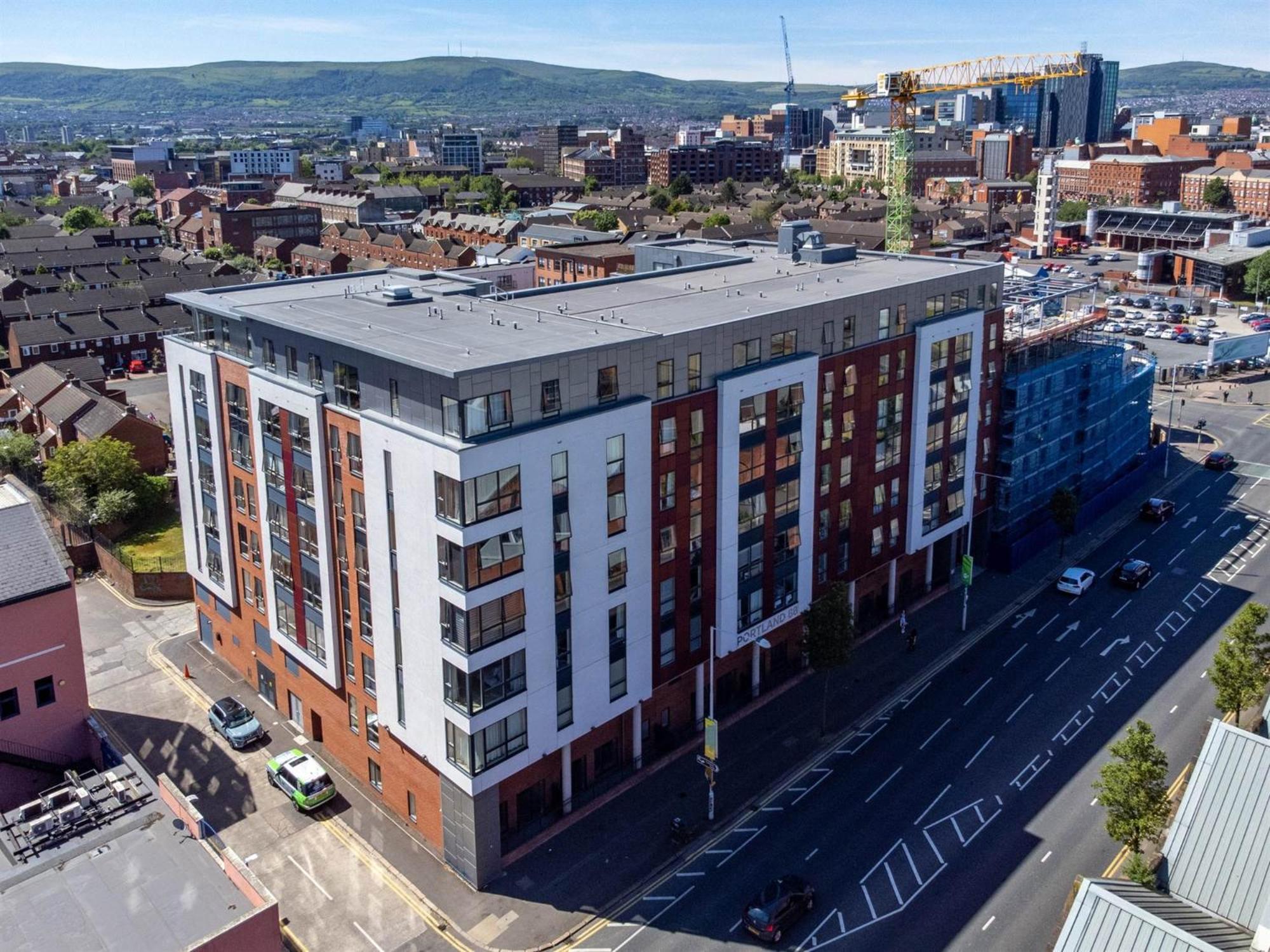 2Br Luxury Flat Belfast City Centre , Free Snacks & Free Netflix Екстериор снимка